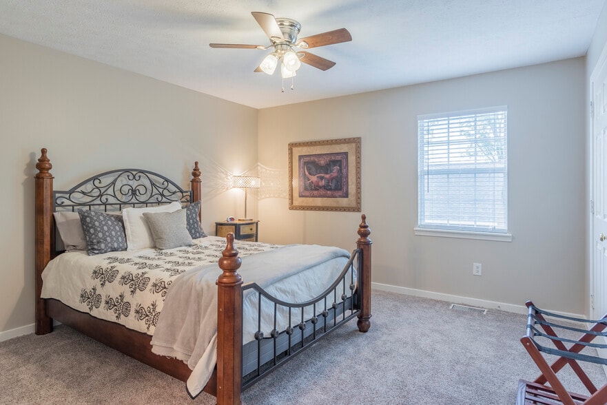 Furnished Unit - Bedroom (Upstairs) - 1255 Louisville St