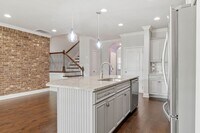 Building Photo - 1444 Channing Dr