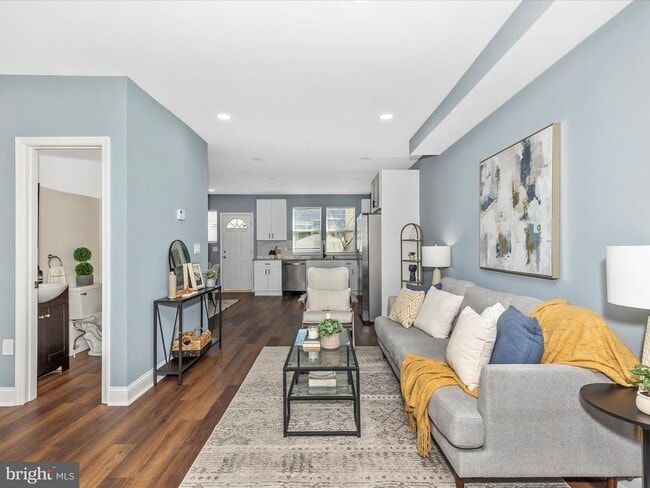 Building Photo - 5443 Jonquil Ave