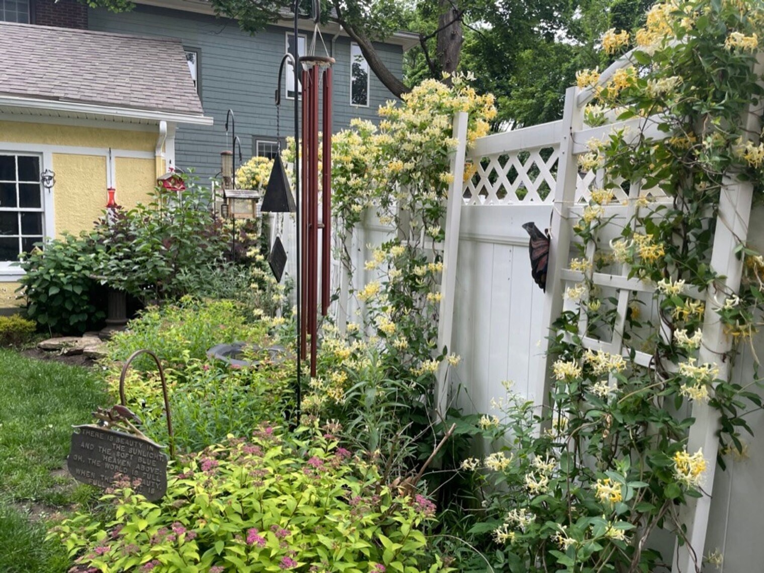 Building Photo - 410 Wellington Ave