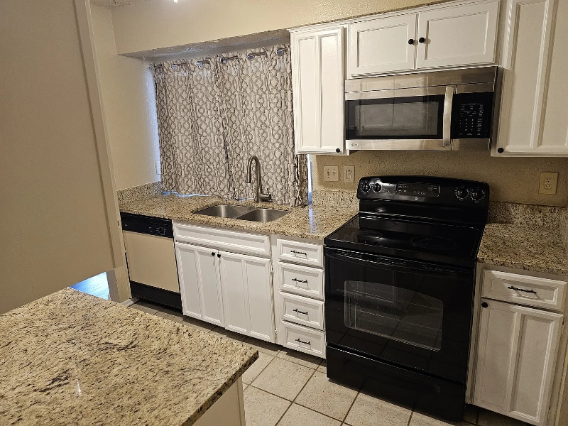 Building Photo - 1733 Crystal Way