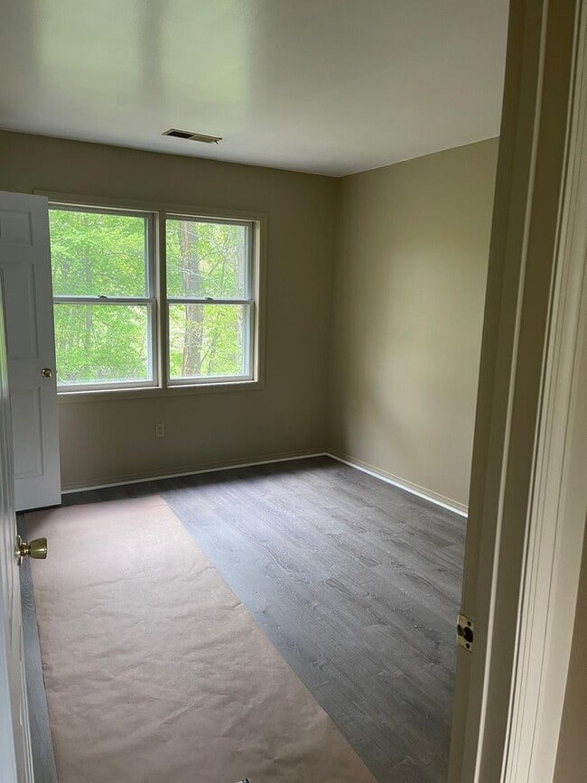 Building Photo - 2 Bedroom condo