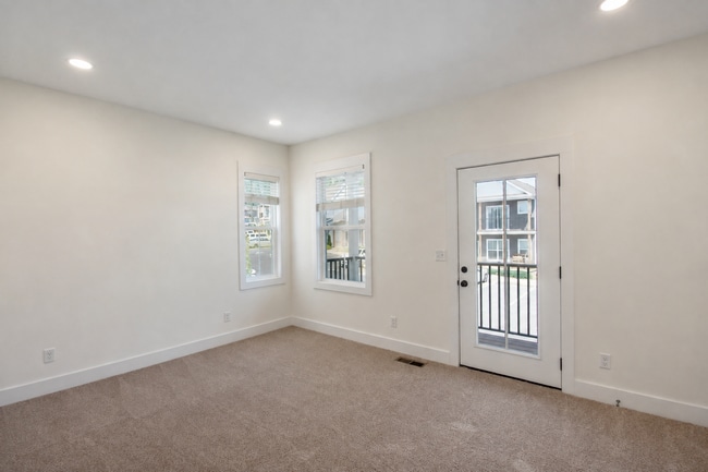 Building Photo - 1358 Belfair St