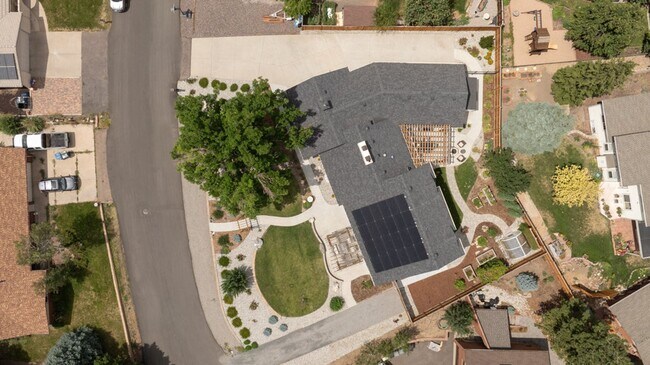 Building Photo - 5 Bedroom 2.5 Bath Retreat in Prime Arvada...