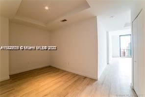 Building Photo - 1 br, 2 bath Condo - 45 SW 9th St Apt 4205