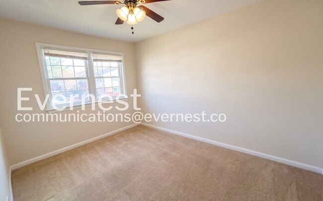 Building Photo - 2325 McClellan Ct