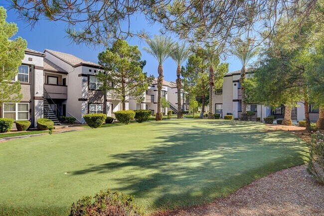 Building Photo - Charming 1 bedroom Condo with full size Ga...