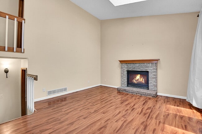 Building Photo - $2,900.00 4 bed, 3 bath, located in Aurora...
