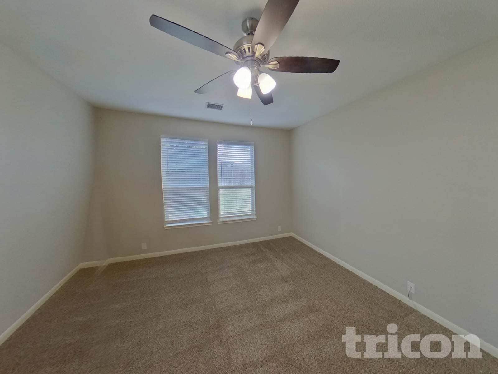 Building Photo - 423 Hayes St