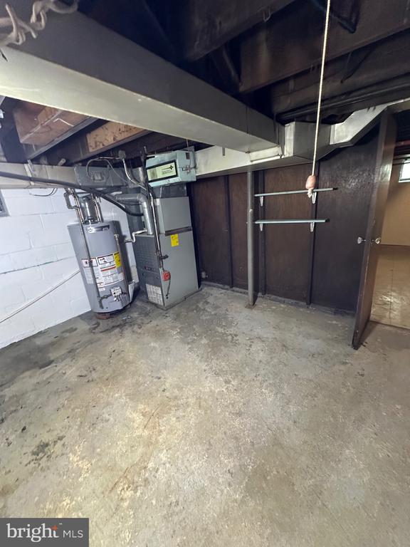 Building Photo - 1122 Coyne Pl