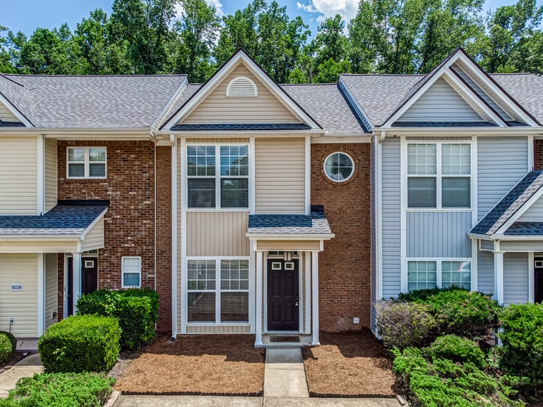 Building Photo - 211 Pearl Chambers Dr