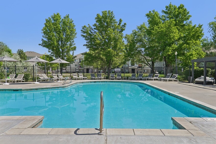 Building Photo - Maison's Landing Apartments