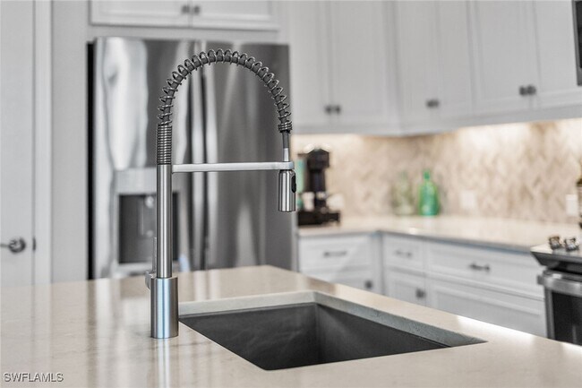 Building Photo - 2609 Seychelles Cir