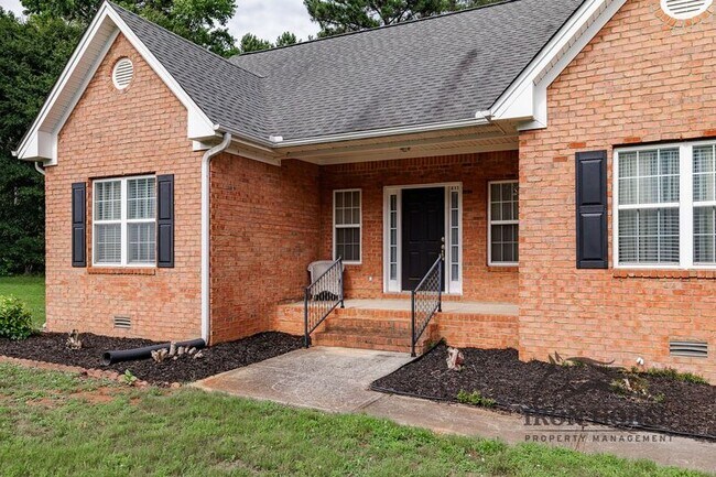 Building Photo - 411 Timber Creek Dr