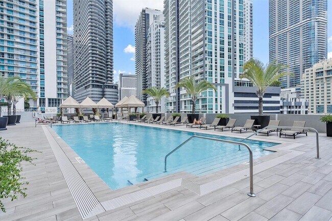 Building Photo - 1250 S Miami Ave