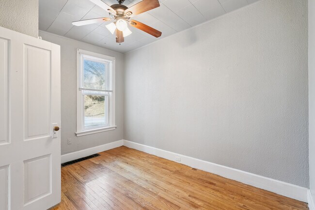 Building Photo - 1411 Jersey Ridge Rd