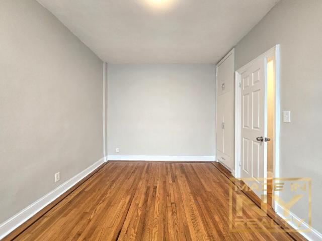 Building Photo - 1 bedroom in ASTORIA NY 11106