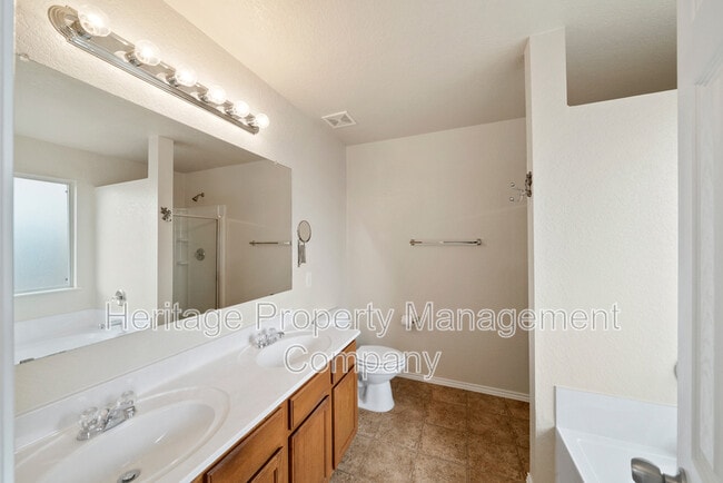 Building Photo - 3815 Mahogany Cove