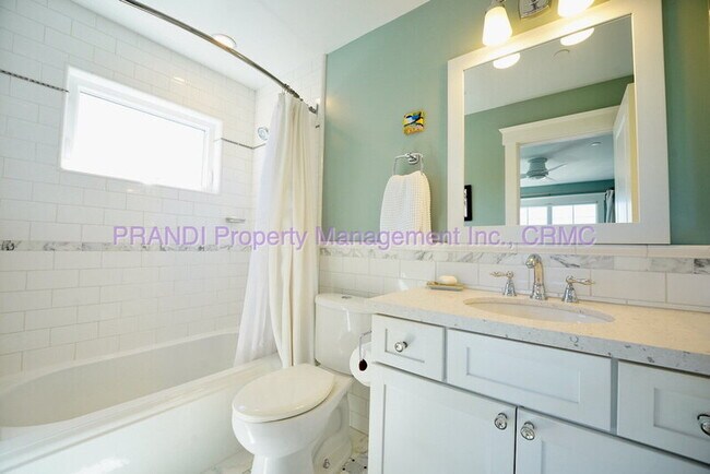 Building Photo - 34 Mohawk Ave