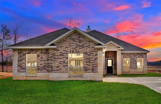Primary Photo - 12328 N Chestnut Hls Dr