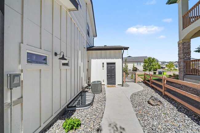 Building Photo - 6339 Knapp Dr