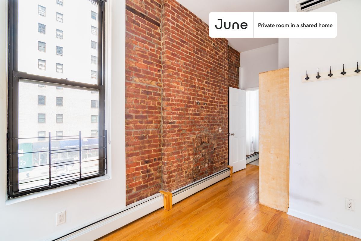 Building Photo - Room in Shared 4 bed/4 bath home