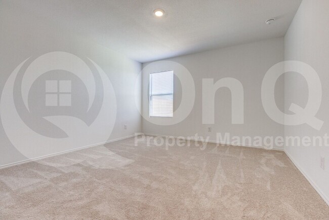 Building Photo - 1105 Desert Willow Dr