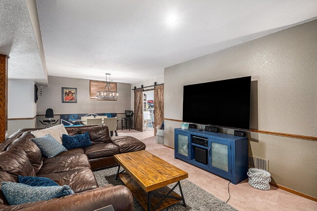 Building Photo - "Spacious 4-Bedroom Retreat with 3.5 Baths...