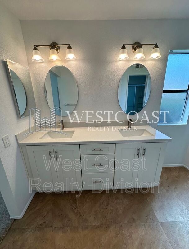 Building Photo - 2823 Andover Ave