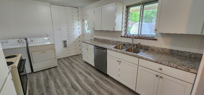 Building Photo - 500 W Ford Ave