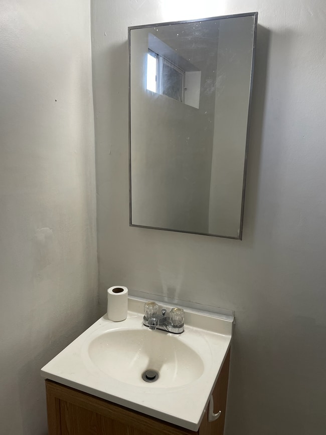 3633 bathroom - 3631 E 5th St
