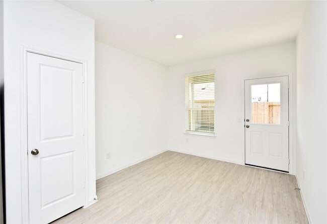 Building Photo - 26386 Cedar Sedge Dr