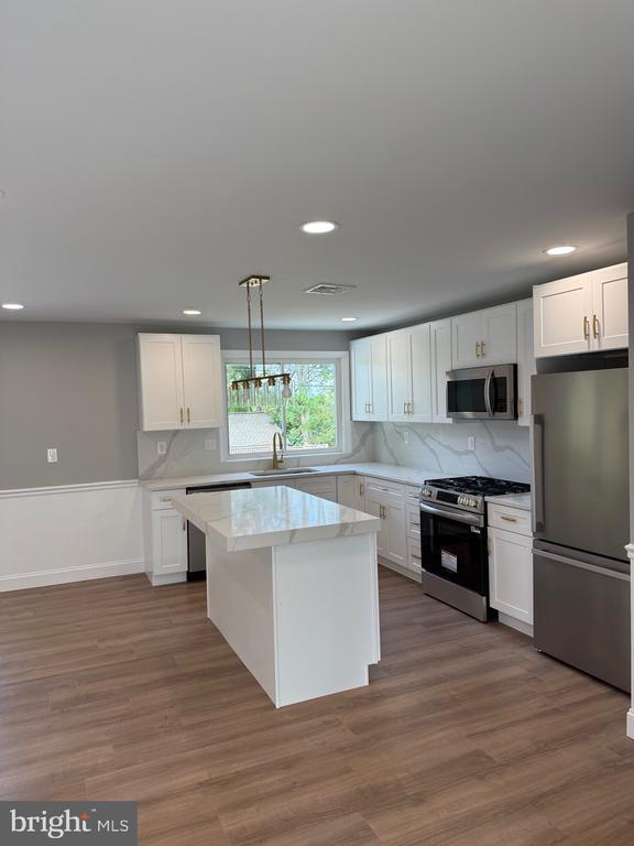 Building Photo - 1201 Stotesbury Ave