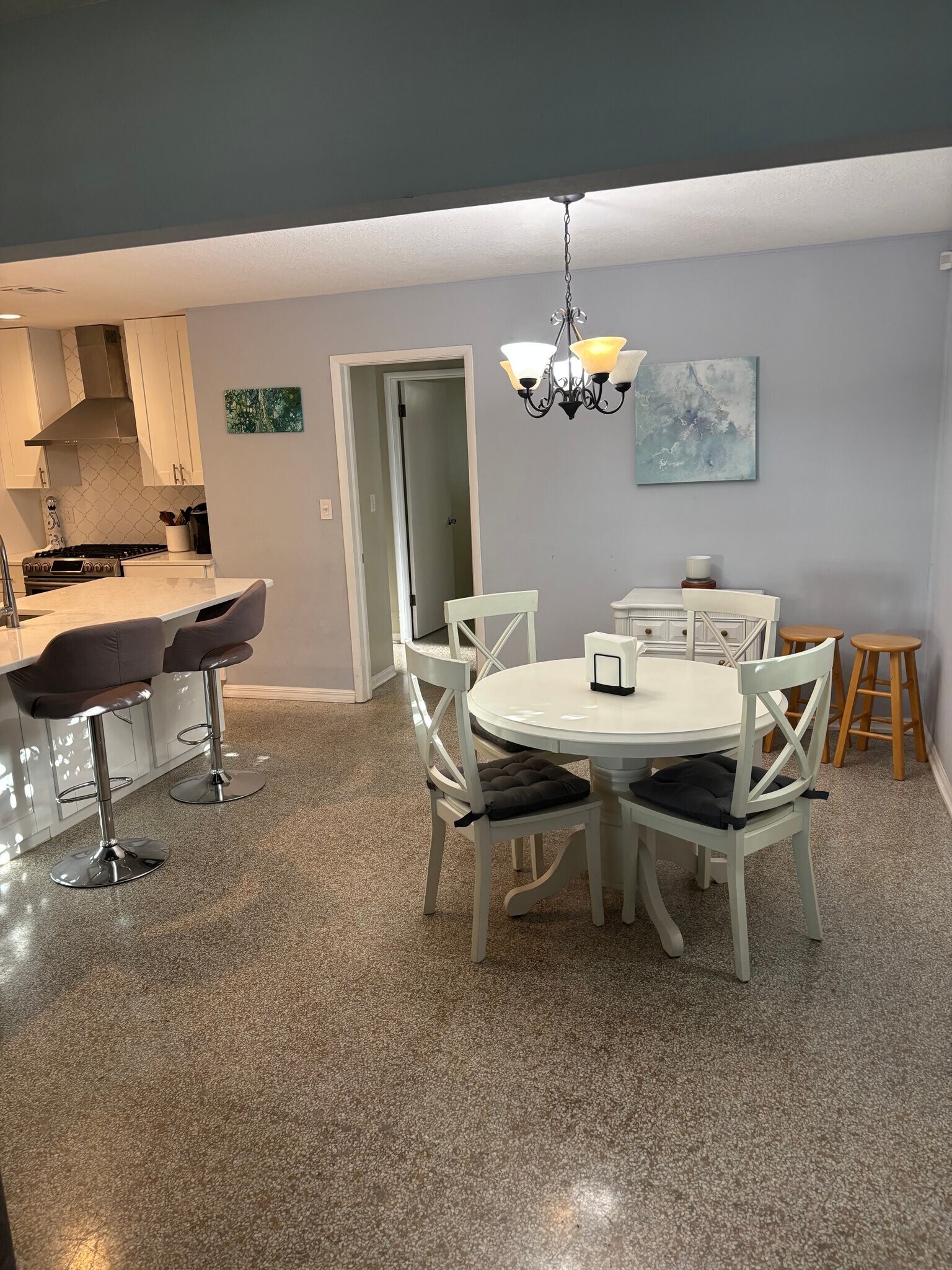 Building Photo - 3313 W Granada St