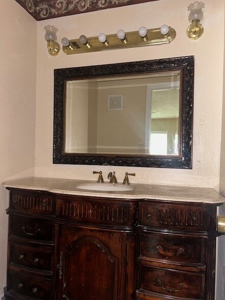 Building Photo - 2440 NW 39th Wy