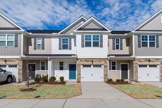 Building Photo - Charming 3BR Townhome in the Sought-After Springvale Community!