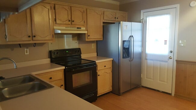 Building Photo - 9299 Charly Hill Ln