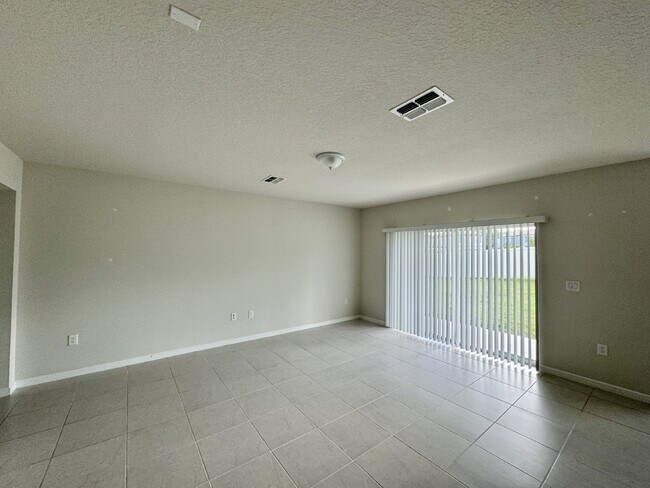 Building Photo - Epperson lagoon community-9565 Rally Spring Loop, Wesley Chapel!" WIFI AND CABLE INCLUDED
