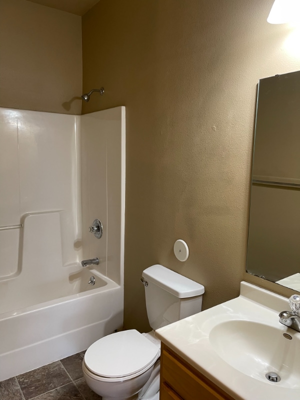 Building Photo - 404 S Johnson St