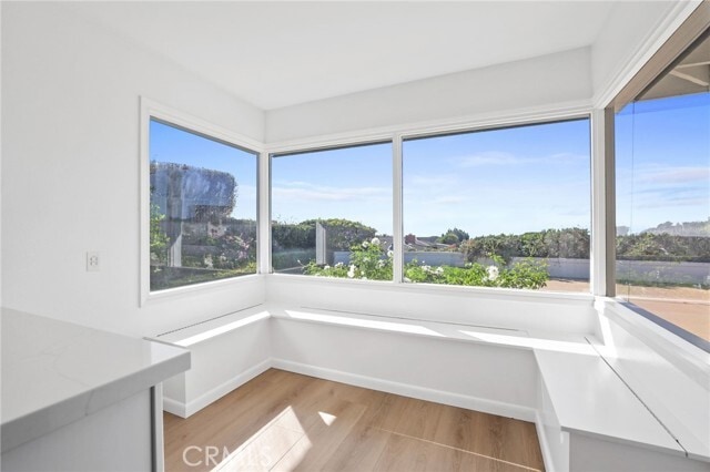 Building Photo - 2501 Blue Water Dr