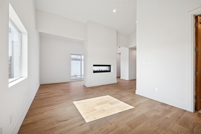 Building Photo - 3514 Mt Vernon St