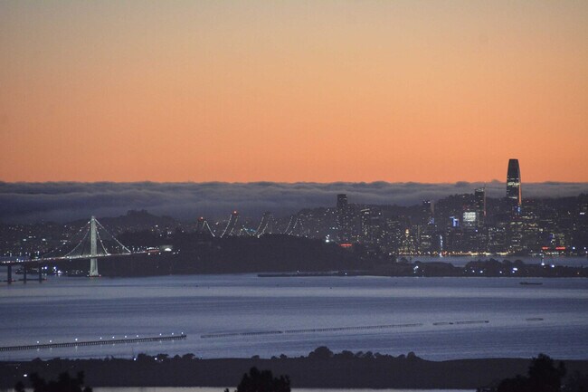 Building Photo - 11 Kenilworth Dr