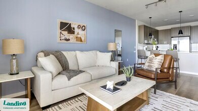 Building Photo - 6850 Foxtail Palm Wy