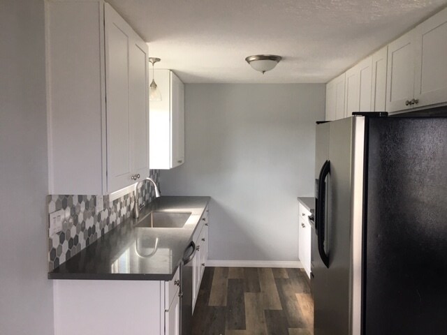 Building Photo - 120 Cowan Ct