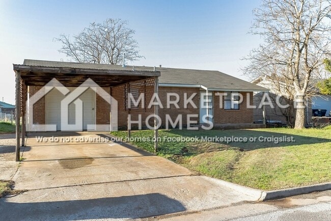 Building Photo - 404 E Texas Dr