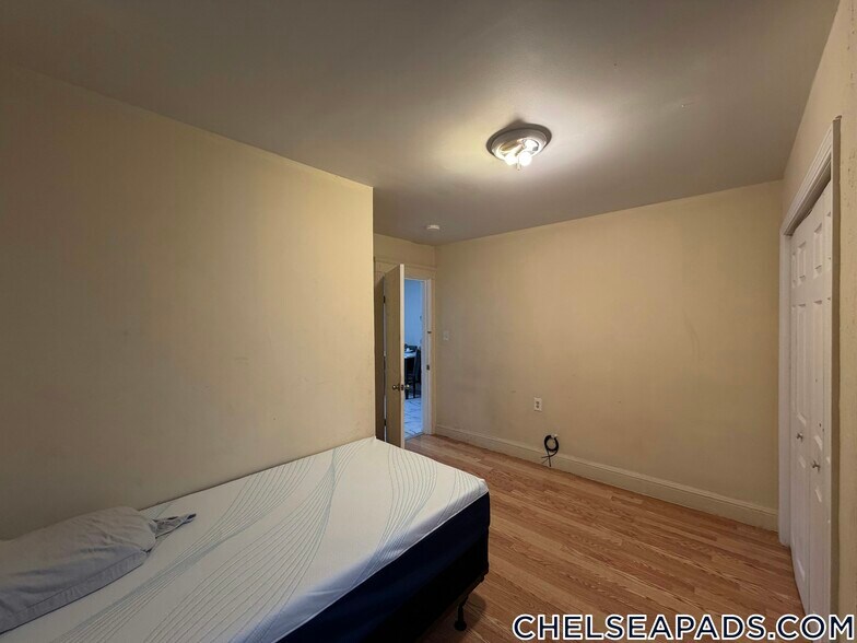 Building Photo - 4 Lafayette Ave