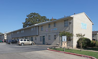 Building Photo - Summit at North MacGregor Arms Apartments