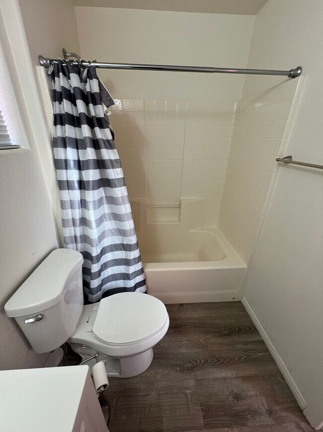 Building Photo - Beautiful 3-Bedroom, 3-Bath Home – Move-In Ready