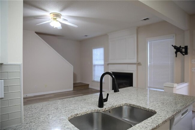 Building Photo - 5454 Medlock Corners Dr