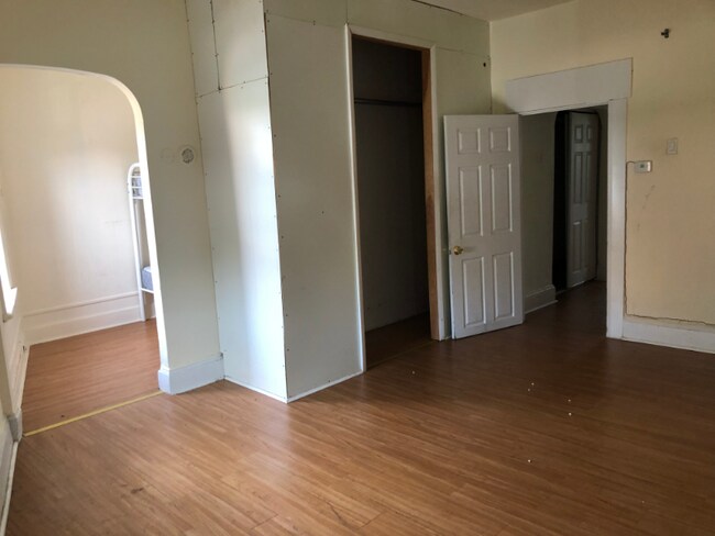 Building Photo - 467 Communipaw Ave